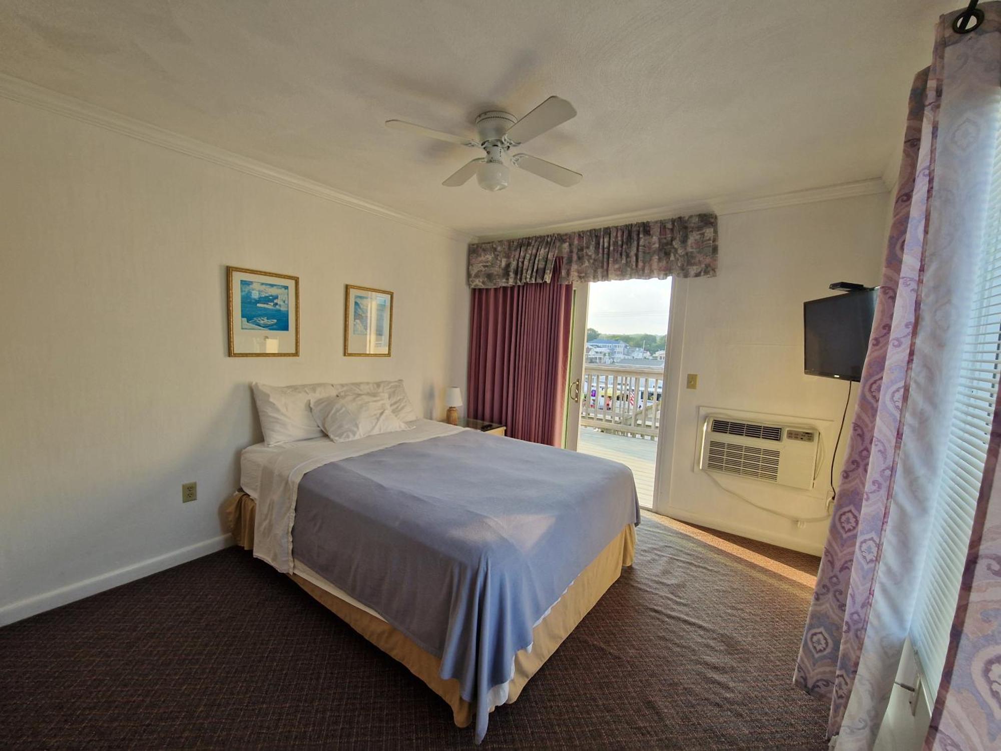 Sandcastle Beachfront Inn Westerly Exteriér fotografie